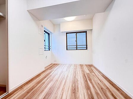 シンプルで温かみのあるデザインで、ゆったりと過ごせます。