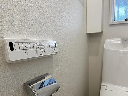 【設備】快適なウォシュレット機能も備わっています。