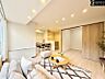 リビング/ダイニング：【LDK：15.8帖】ゆったりとしたリビングです。明るさと風が入る窓配置が安らげる空間を演出します。