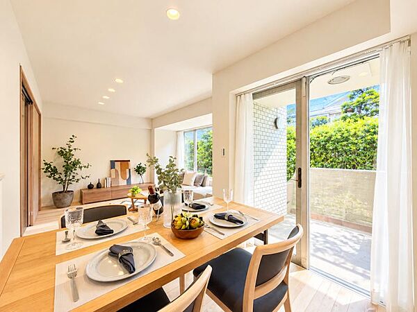 リビング/ダイニングを拡大表示