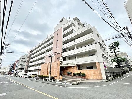 【外観】重厚感のある佇まいが魅力です。