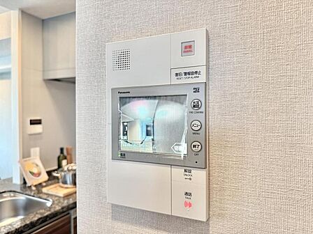 【設備】　防犯面でも安心感のあるTVインターホン