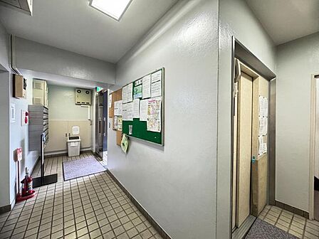 【エントランス】管理の行き届いたエントランスです。