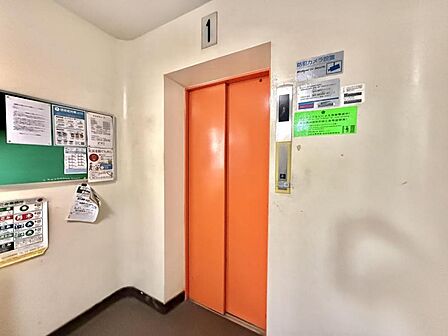 【エントランス】細部まで清掃が行き届き、管理体制の良さを実感できます