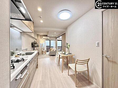 【LDK：11.6帖】新築同様の心地よさを。最新の住設が揃う快適なリビング。