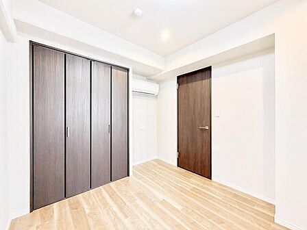 【洋室:4.3帖】毎日の生活を少しでも快適に過ごして頂ける様、飽きの来ない雰囲気が大切です