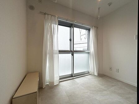 【洋室:4帖】自分の時間を愉しめる一部屋 心豊かなひと時を過ごす空間です