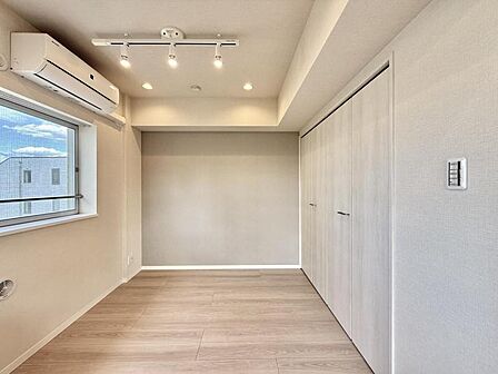 【洋室:4.1帖】使い方に柔軟性があり、個室としても趣味の部屋としても利用可能です。