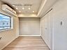 室内：【洋室：4.1帖】使い方に柔軟性があり、個室としても趣味の部屋としても利用可能です。