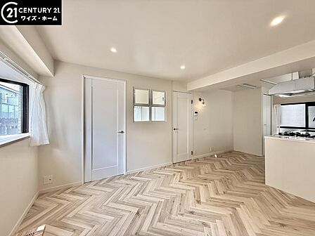 【リビング:15帖】あなたの家具が映える、洗練された住空間