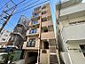 外観：【外観】空へと伸びるシャープなライン。洗練された都市生活の象徴。