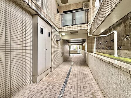 【エントランス】いつも通る場所だからこそしっかりと清潔に保たれていると嬉しいものです