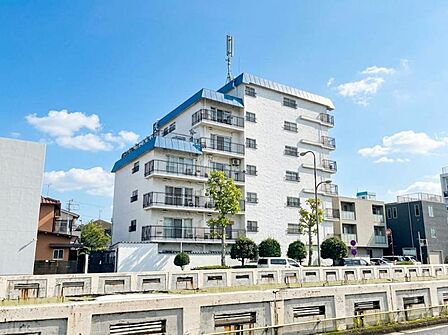 【外観】清潔感のあるシンプルな外観が魅力的な物件です。