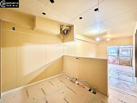 【キッチン】これから設置される最新キッチンに胸が高鳴る。お洒落な空間で、料理のレパートリーも広がりそうです。
