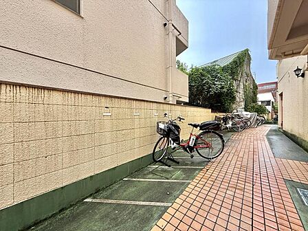 【駐輪場】広く止めやすい駐輪場です。