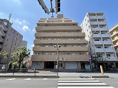 外観：【外観】清潔感のあるシンプルな外観が魅力的な物件です。