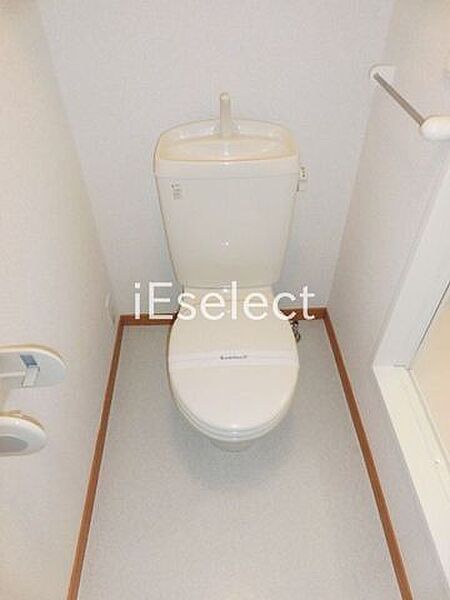 画像11:シンプルなトイレです