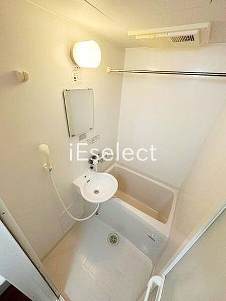 画像10:雨の日に便利な浴室乾燥機