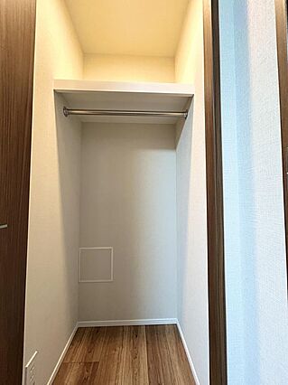 奥行があり、枕...
