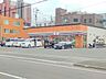 周辺：セブンイレブン小樽稲穂3頭目店 【近隣写真】セブンイレブン小樽稲穂3丁目店様まで約40m、徒歩約1分です。エントランス目の前にコンビニがあるので、急な買い物にも便利です。