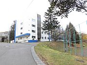 【周辺環境】銭函中学校まで約850m(徒歩約11分)お友達と通えば通学時間も良い思い出になりますね