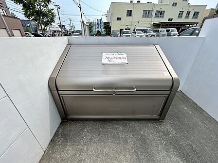 【ゴミ置き場】敷地内のゴミステーションの写真です。