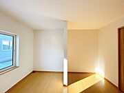 【リフォーム済　収納】1階洋室収納です。オープンクローゼットへリフォームいたしました。