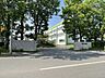 周辺：【中学校】春採中学校まで徒歩10分（約800ｍ）学校が近いと朝の準備に余裕ができますね。