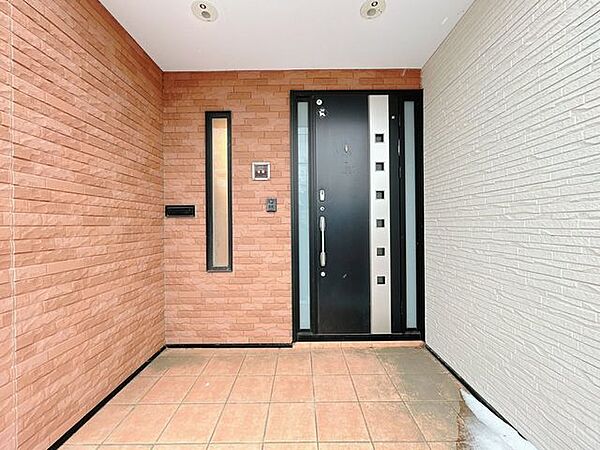 玄関を拡大表示