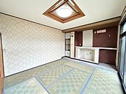 【リフォーム中】キッチンに隣接している1階8帖和室はダイニングキッチンとつなげて18帖のリビングに間取変更します。