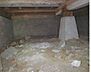 室内：中古住宅の3大リスクである、雨漏り、主要構造部分の欠陥や腐食、給排水管の漏水や故障を2年間保証します。その前提で床下まで確認の上でリフォームし、シロアリの被害調査と防除工事もおこないました。