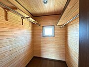 【リフォーム予定】2階の東側の居室奥にあるウォークインクローゼットです。RFで拡張し広々とした収納スペースになります。