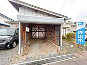 【リフォーム前】車庫内部の写真です。