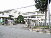 厨川小学校まで900ｍ(徒歩12分)