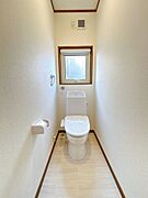 【リフォーム済】トイレはジャニス工業製の新品トイレに交換しました。手洗いボウル付き・ウォシュレット付きです。