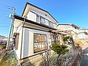住宅裏側を撮影しました。庇があります。