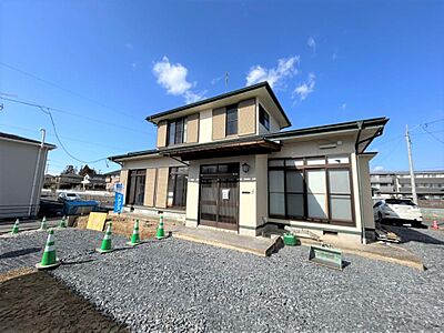 外観：【住宅ローン減税対象】価格には消費税、リフォーム費用を含みます。リフォーム中でもご案内可能。内覧希望の方はお電話ください。
