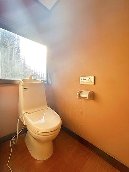 トイレを拡大表示