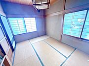 【リフォーム中】1階6畳和室は天井壁のクロスを貼り替え畳表替えをいたします。い草の香りを楽しみながらリラックスできるお部屋です。