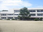 南部小学校1700ｍ（徒歩22分）