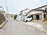 駐車場：【リフォーム済】駐車場になります。並列駐車3台（車種による）可能になるように拡張工事を行いました。
