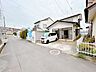 周辺：【前面道路】接道は南西側公道幅員約4ｍになっています。車の出入りがしやすいですよ。 1m