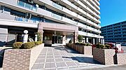 平成13年築のマンションです。自社売主物件につき随時内覧可能です。お電話かメールでご希望日をお知らせください。