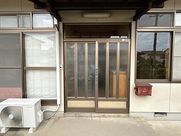玄関を拡大表示