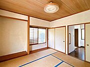 【リフォーム予定/室内】和室は表替えを行う予定です。クロス張替え、照明交換等も行います。より綺麗になった室内でおくつろぎいただけます。