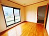 室内：【リフォーム中/2階南東側洋室】床クリーニング・クロス張替・照明交換等を行います。約1帖の収納付きなので整理整頓もしやすいですね。