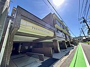 価格には消費税、リフォーム費用を含みます。リフォーム中でもご案内可能。内覧希望の方はお電話ください。