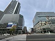 新潟市中央区役所まで約6.2km（車で約16分）です。