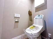 新品のトイレです。
