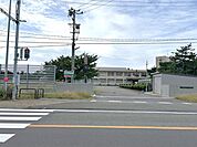 【周辺環境】柏崎市立松浜中学校まで約500ｍ（徒歩約7分）です。
